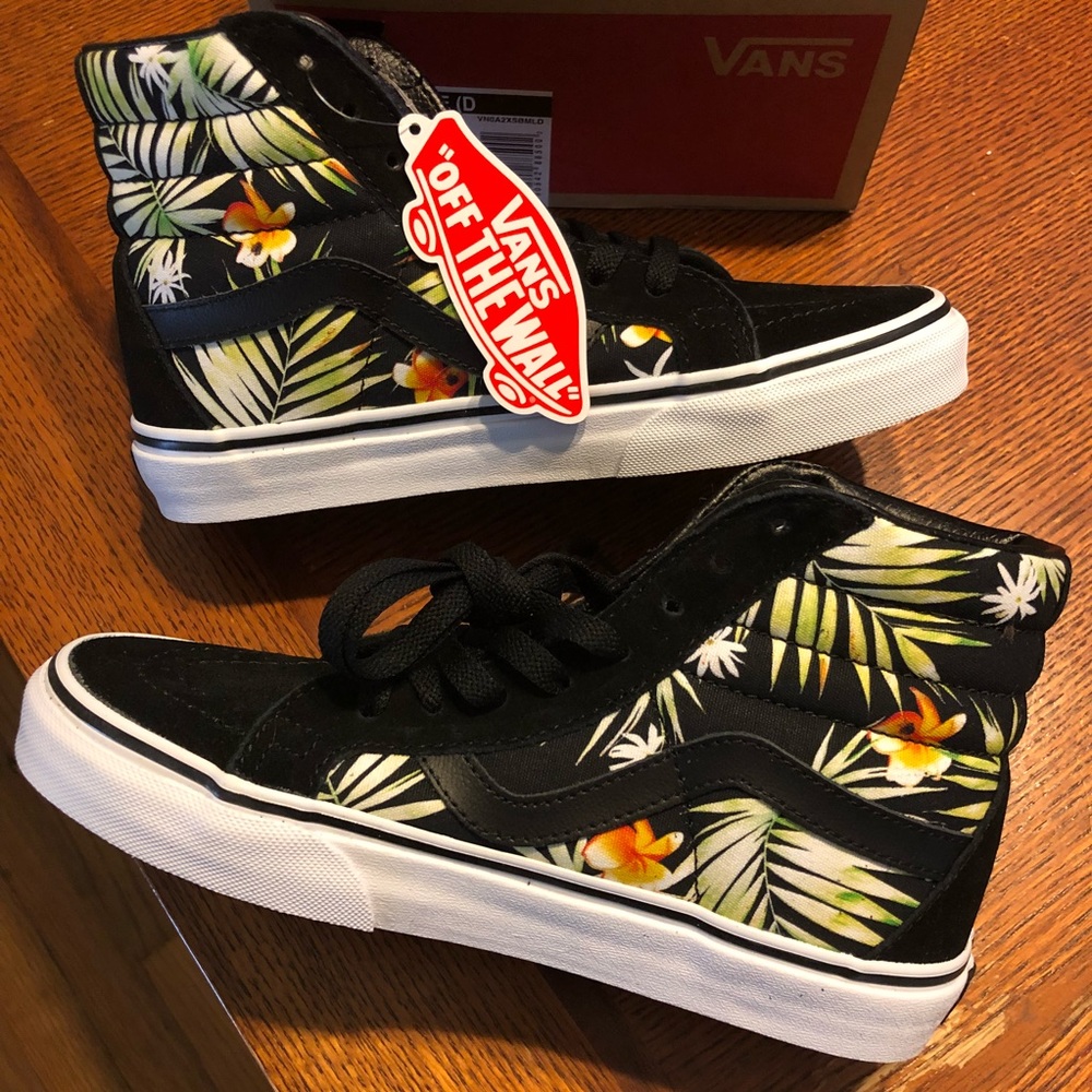 New in Box Vans Skate Hi Top Hawaiian Floral Suede